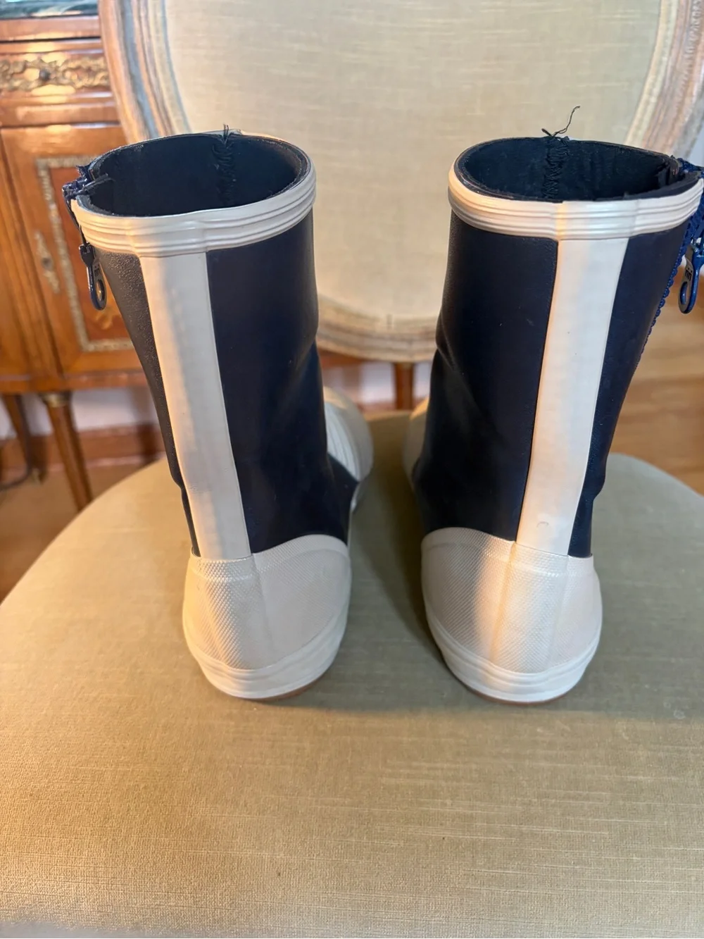 VTG Aigle Bora Rubber Sailing Boot 44/10 Tan/Blue Excellent